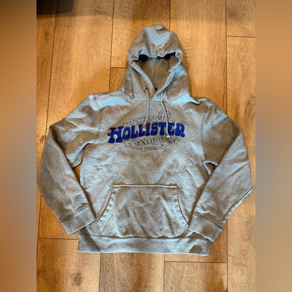 Hollister Gray Women's Hoodie Sweater Medium